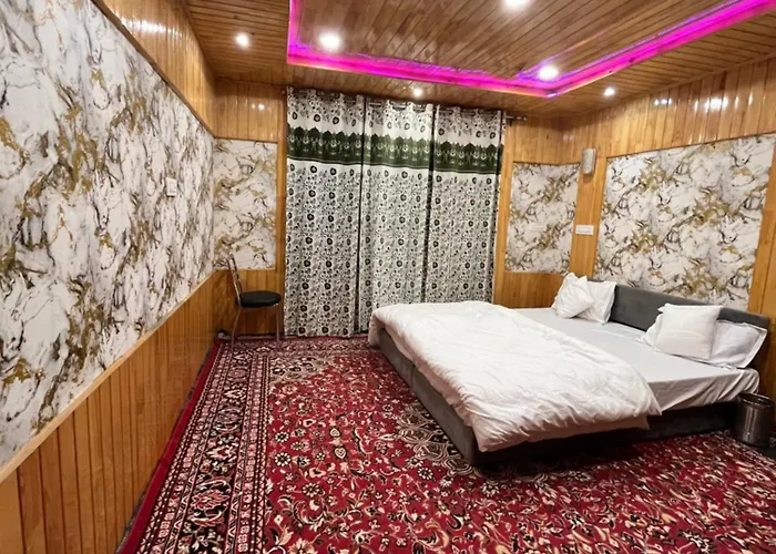 Sheraz Villa Ziran Tangmarg