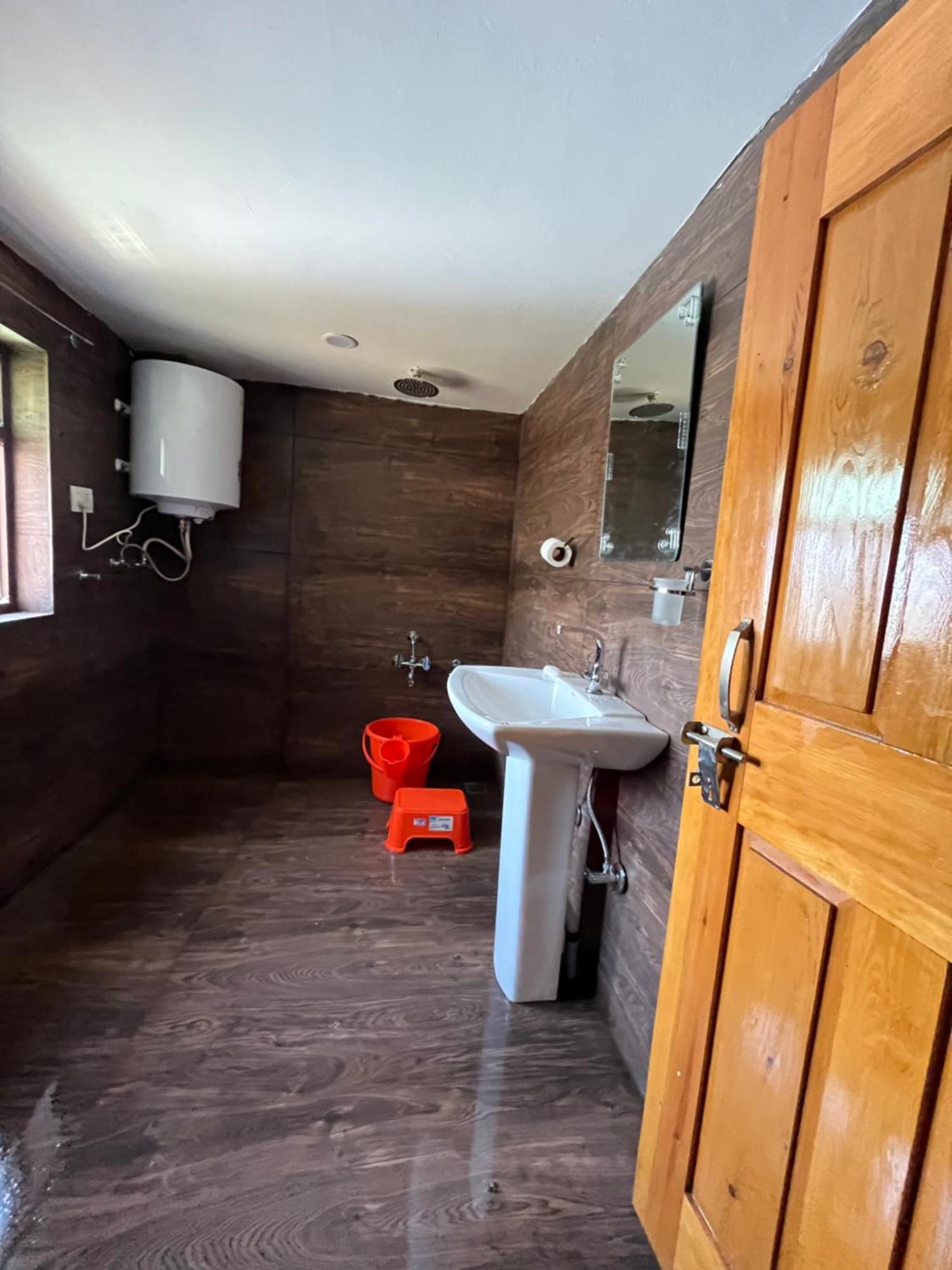 Homestay Sheraz Ziran Tangmarg Gulmarg