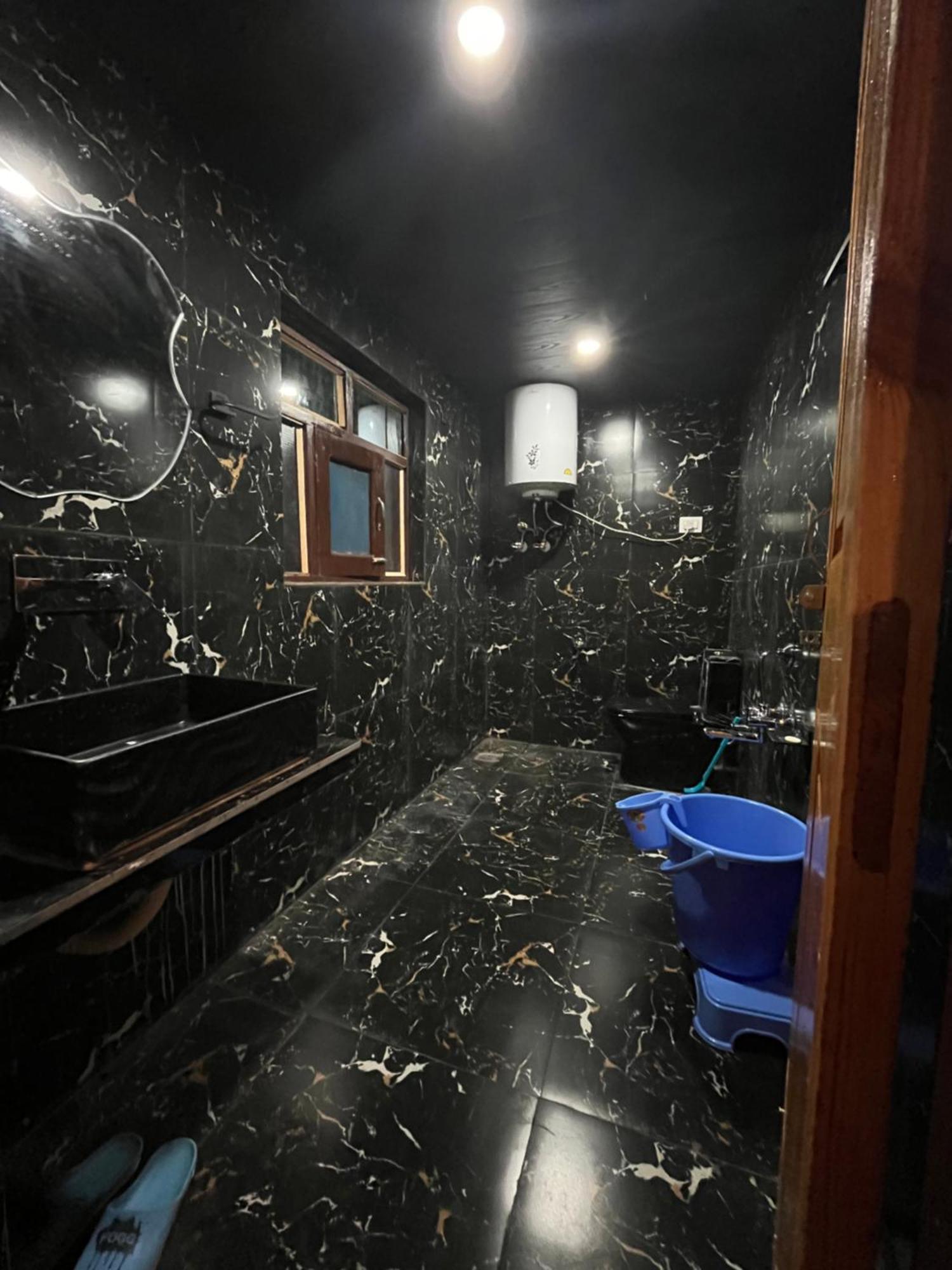 Homestay Sheraz Ziran Tangmarg *